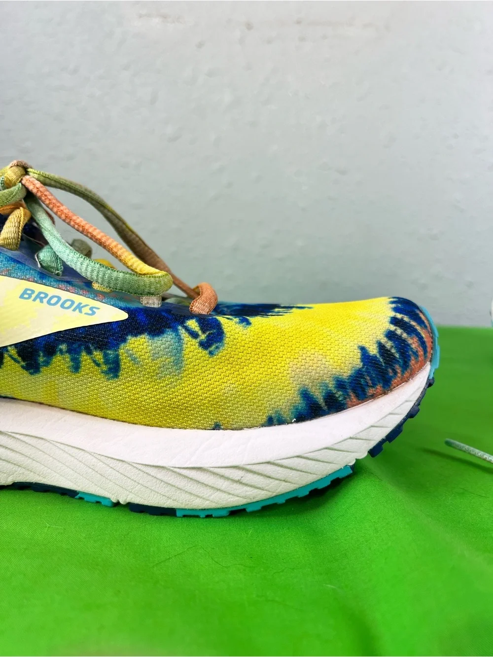 Brooks 🏷️ revel